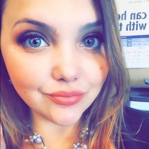 Meet your Posher, Melanie